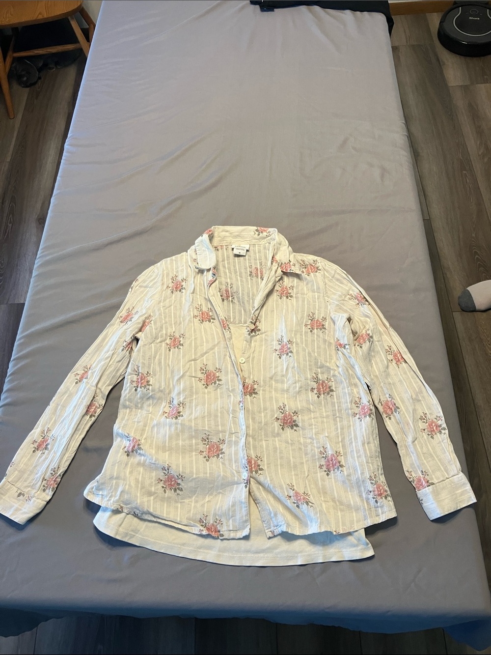 Oh Baby by Motherhood Cream Button-Down Shirt with Pink Floral Print